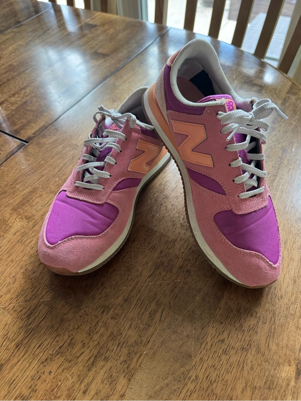 New Balance Women's Pink & Fuchsia Retro Runner Sneakers
